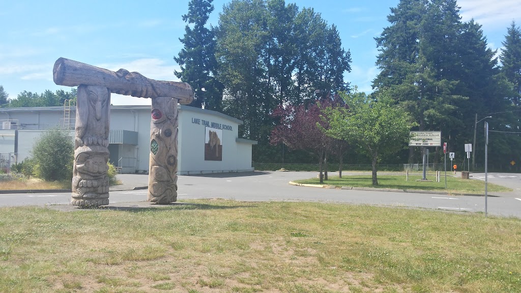 Lake Trail Community School | 805 Willemar Ave, Courtenay, BC V9N 3M1, Canada | Phone: (250) 334-3168