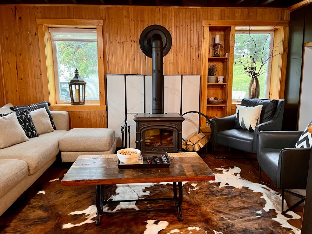 Chalet a louer bromont | 130 Rue de Lévis, Bromont, QC J2L 1R5, Canada | Phone: (514) 269-9332
