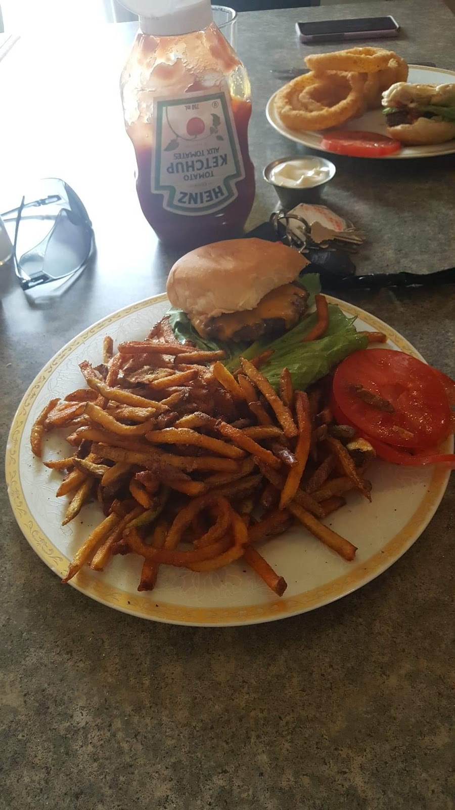 Clearwater Junction Restaurant | 33 boundary trail, Clearwater, MB R0K 0M0, Canada | Phone: (204) 873-2623