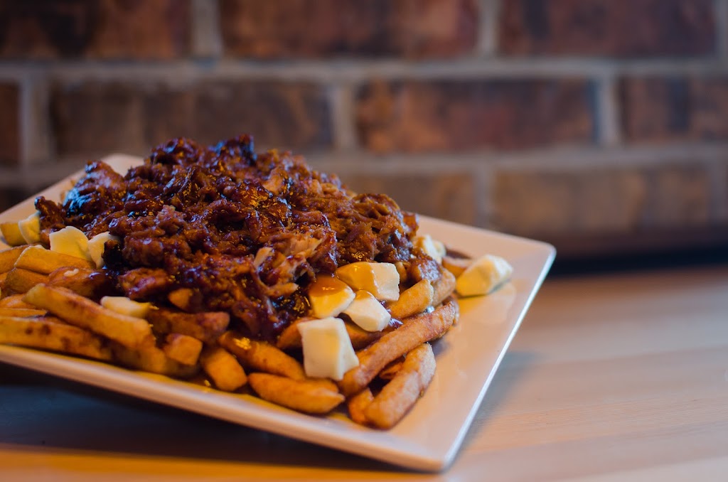Chez Freddy Pizzeria | 835 Rue du Conseil, Sherbrooke, QC J1G 3L2, Canada | Phone: (819) 821-2248
