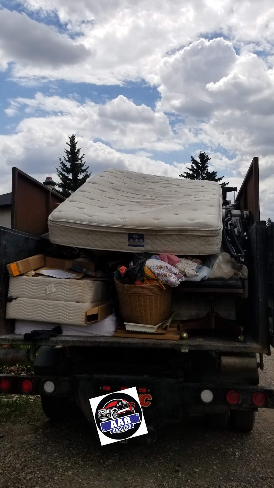 AAR Hauling Services (Junk Removal) | 26 Ave SE, Calgary, AB T2B 2K4, Canada | Phone: (587) 435-7392