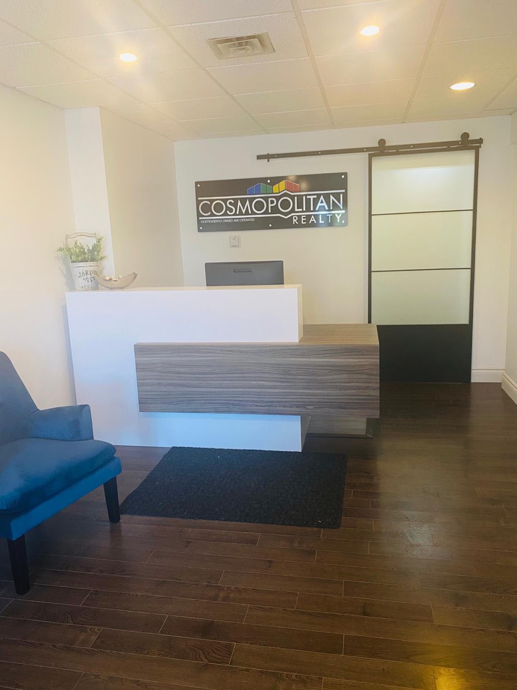 Cosmopolitan Realty | 6746 Morrison St Unit 1 A, Niagara Falls, ON L2E 6Z8, Canada | Phone: (289) 296-1216