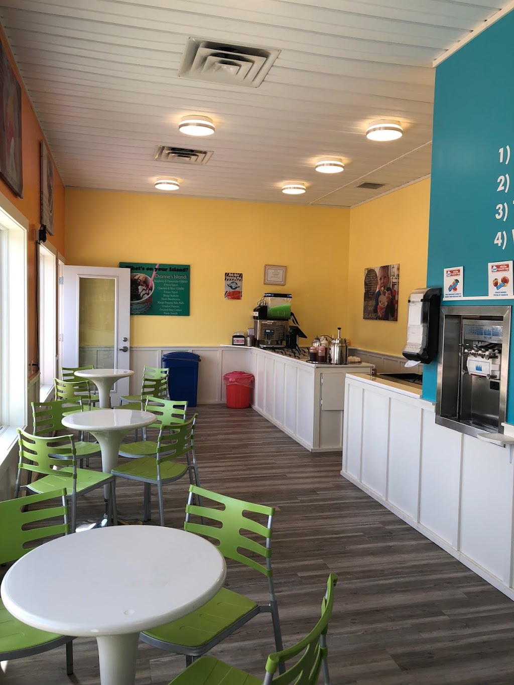 Chillz Dairy Bar | 8863 Cavendish Rd, Cavendish, PE C0A 1N0, Canada | Phone: (902) 963-3939