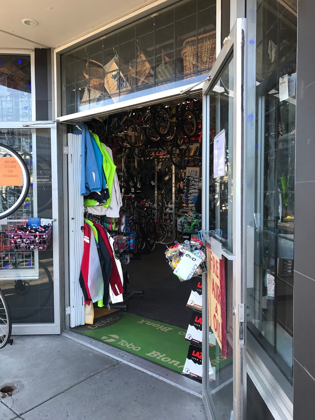 Reckless Bike Stores | 1810 Fir St, Vancouver, BC V6J 3B1, Canada | Phone: (604) 731-2420