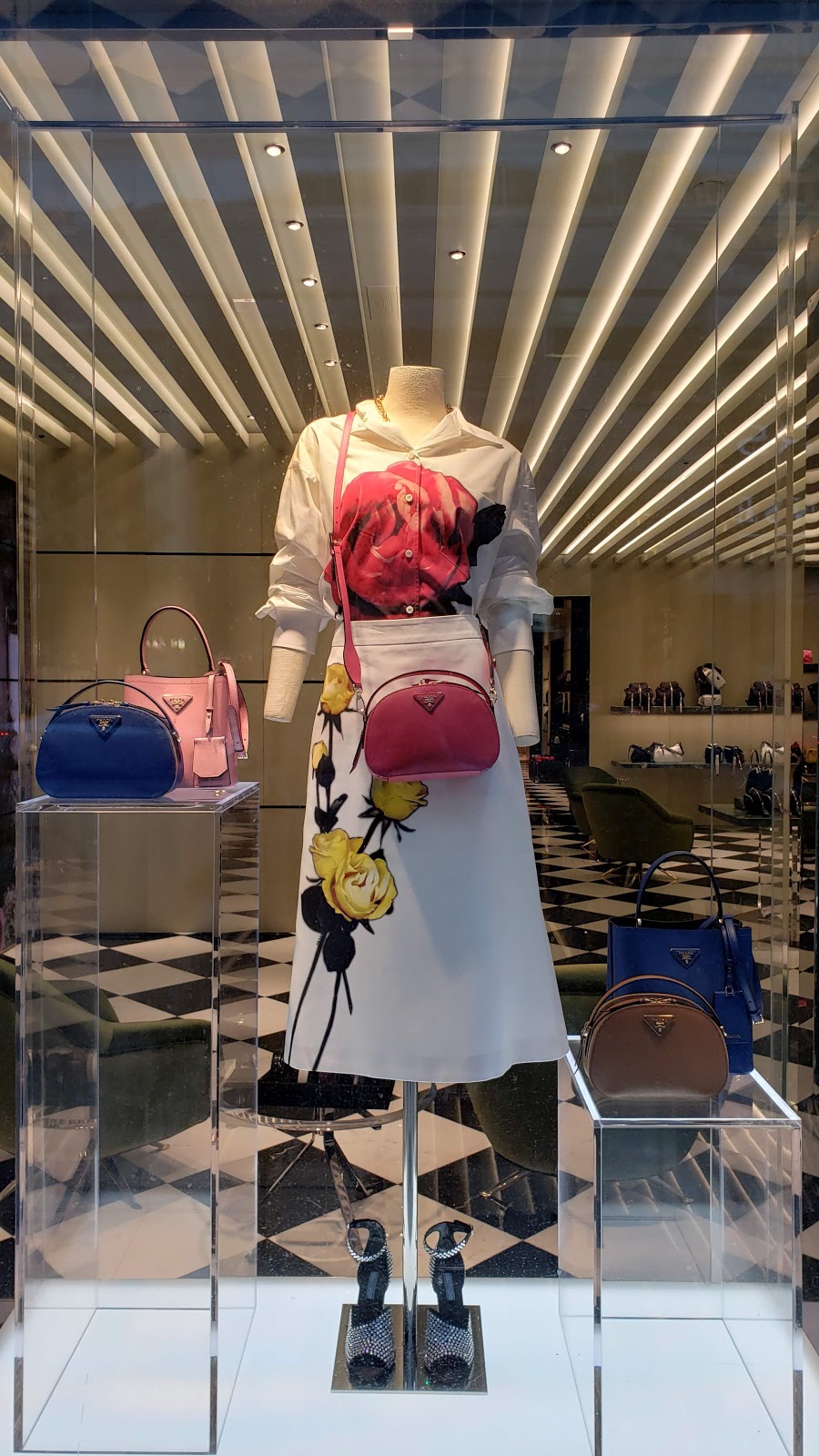 The Runners Shop | 180 Bloor St W, Toronto, ON M5S 2V6, Canada | Phone: (416) 923-9702