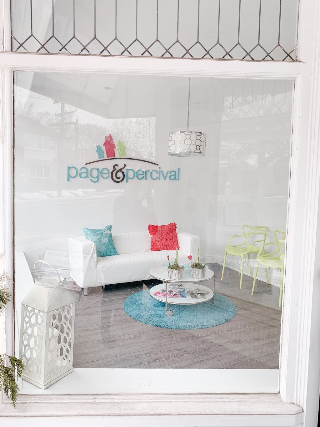 Deanna Allegranza Real Estate | 708 Annette St, Toronto, ON M6S 2E2, Canada | Phone: (647) 239-1016