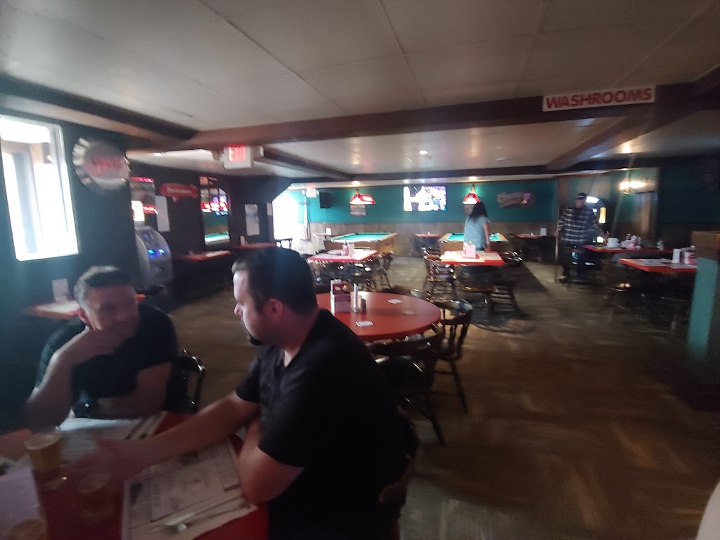 Gervais Restaurant & Tavern | 169 Front St, Sturgeon Falls, ON P2B 2H9, Canada | Phone: (705) 753-1520