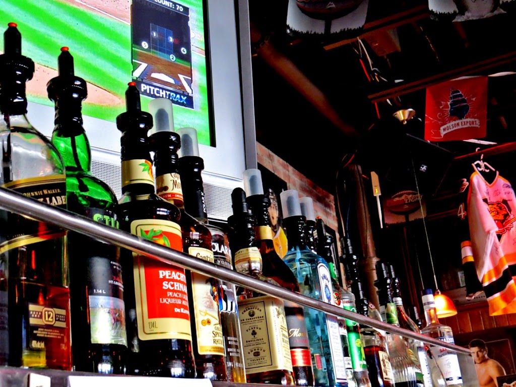 Taverne O Match | 114 Bd des Bois Francs N, Victoriaville, QC G6P 1E7, Canada | Phone: (819) 751-1188