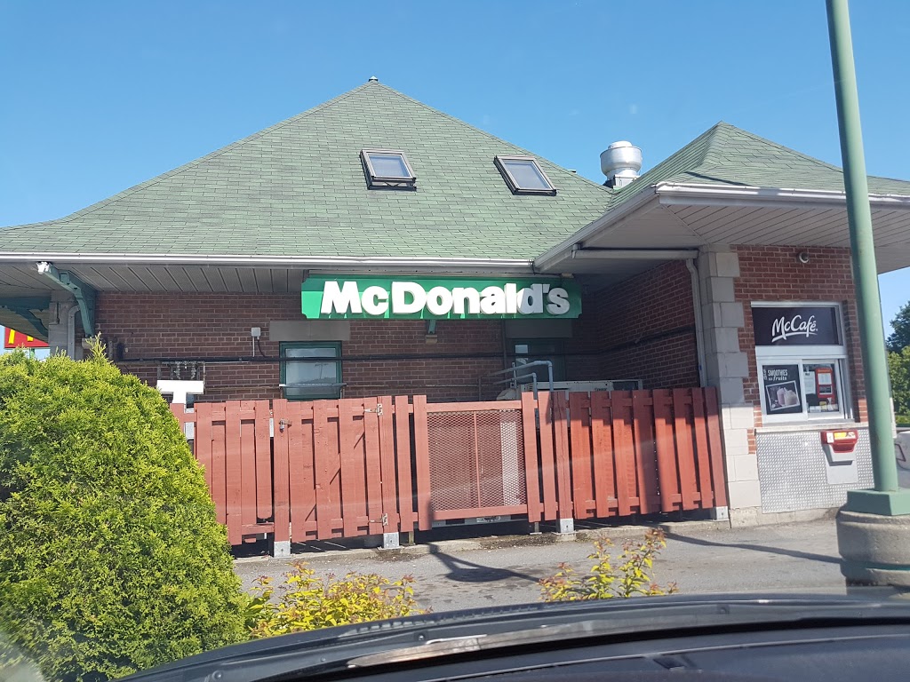 McDonalds | 81 Rue Denison E, Granby, QC J2G 4C7, Canada | Phone: (450) 777-1841