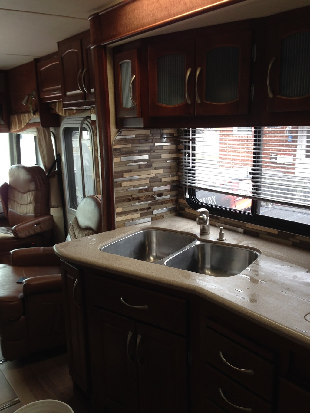 Ruby Flooring | 446 Donald St #4, Ottawa, ON K1K 1L9, Canada | Phone: (613) 834-4391