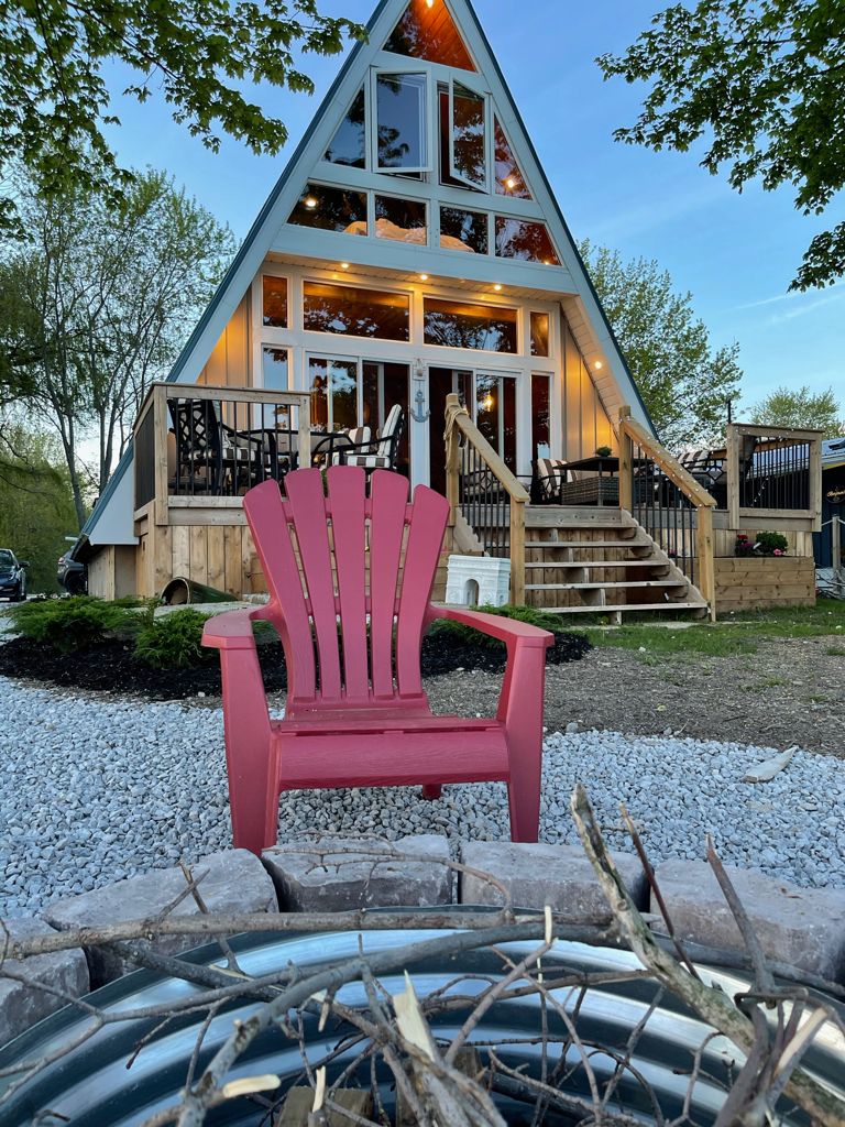 25 Derner | Lodgr Vacation Rentals | 25 Derner Line, Lowbanks, ON N0A 1K0, Canada | Phone: (647) 895-6362