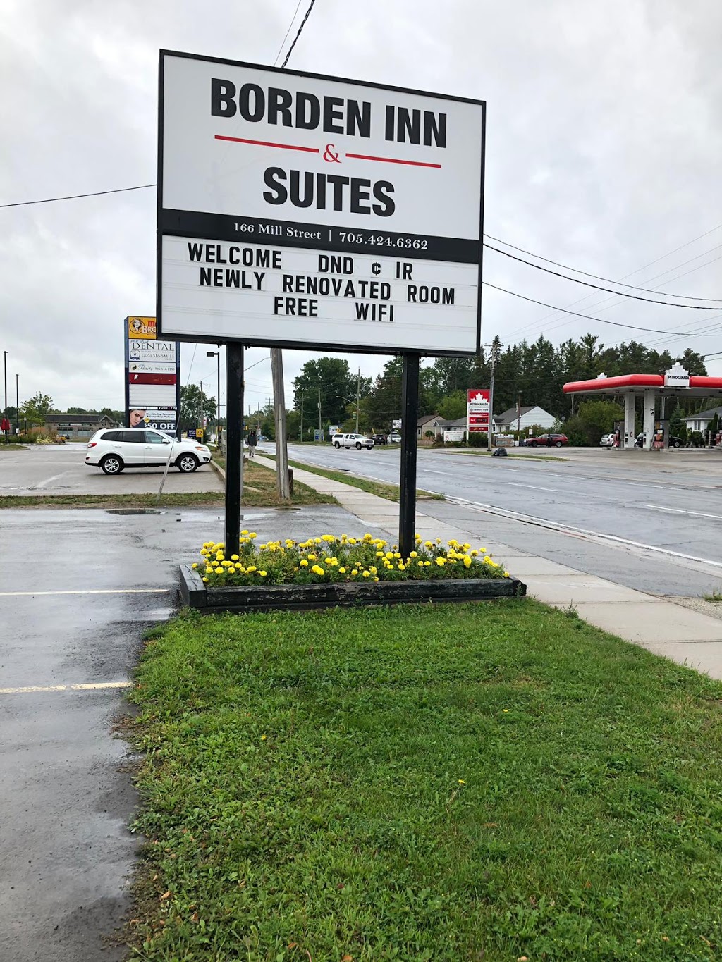 BORDEN INN & SUITES | 166 Mill St, Angus, ON L0M 1B2, Canada | Phone: (705) 424-6362