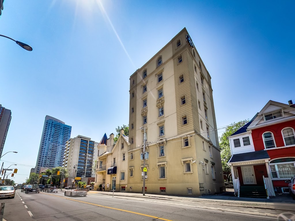 Isabella Hotel & Suites | 556 Sherbourne St, Toronto, ON M4X 1L4, Canada | Phone: (416) 922-2203