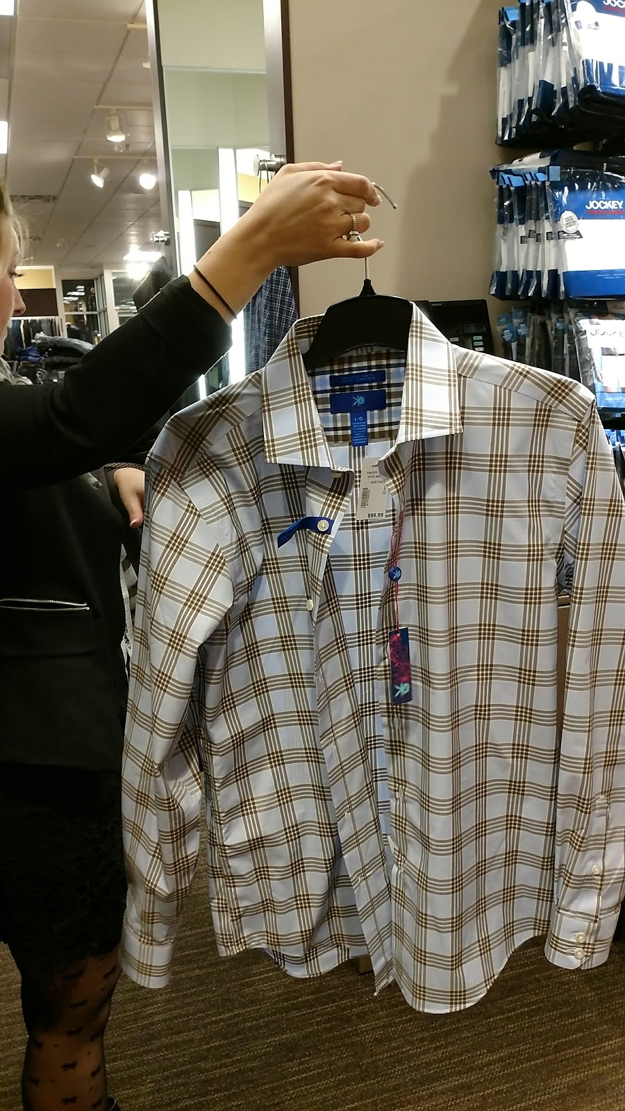 Moores Clothing for Men | 625 Grand Ave W, Chatham, ON N7L 1C5, Canada | Phone: (519) 352-5097