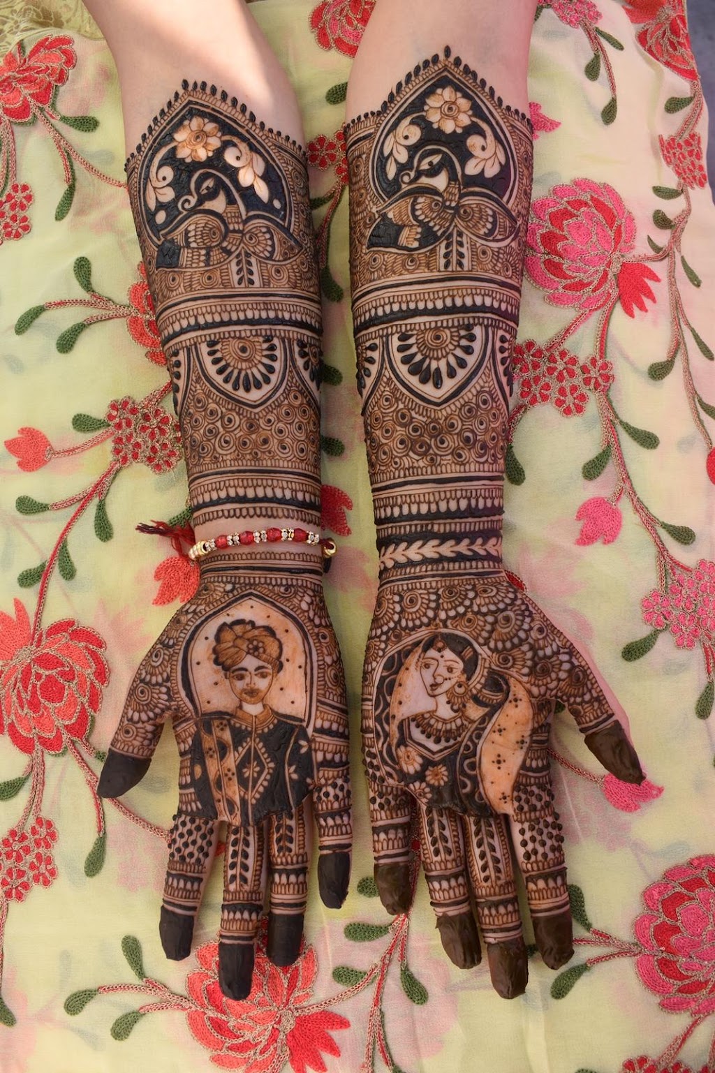 Swarah Henna Art | 37 Rue Woodhaven, Dollard-des-Ormeaux, QC H9B 1W5, Canada | Phone: (514) 690-3670