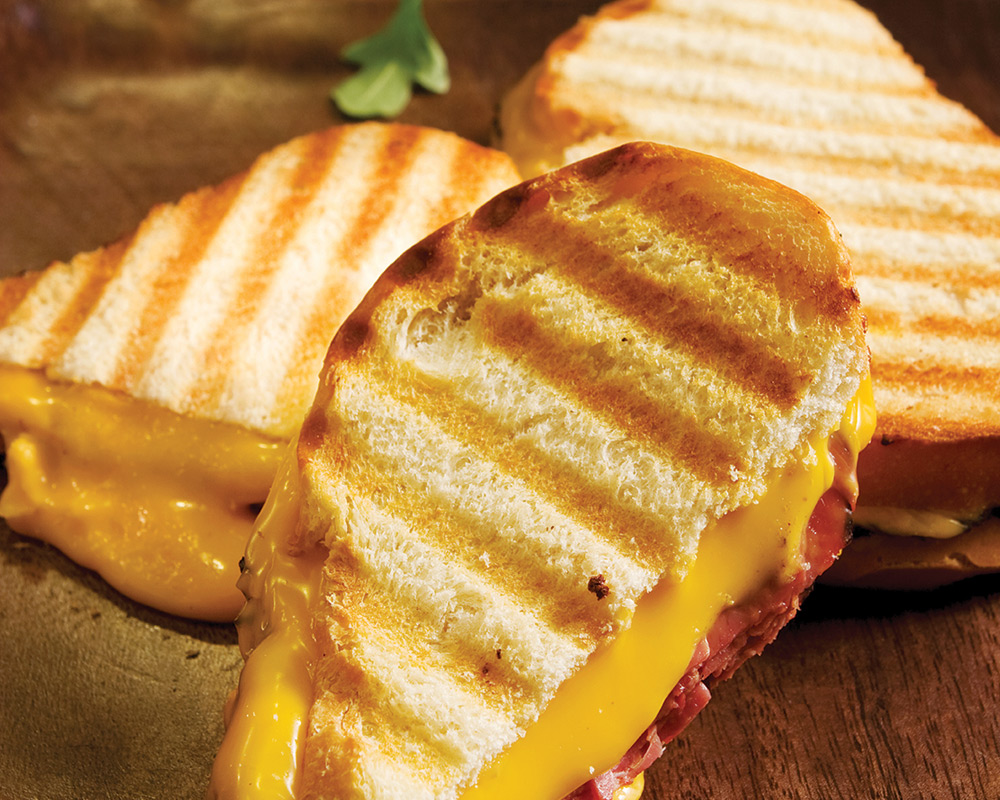 Druxys Famous Deli | 201 Georgian Dr, Barrie, ON L4M 6M2, Canada | Phone: (705) 797-2391