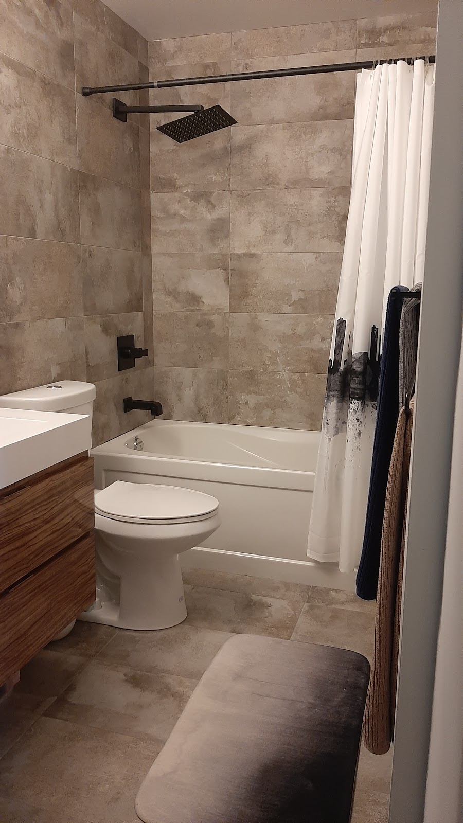 Elite Tiles | 809 Sweetwater Crescent, Mississauga, ON L5H 4A7, Canada | Phone: (416) 897-6271