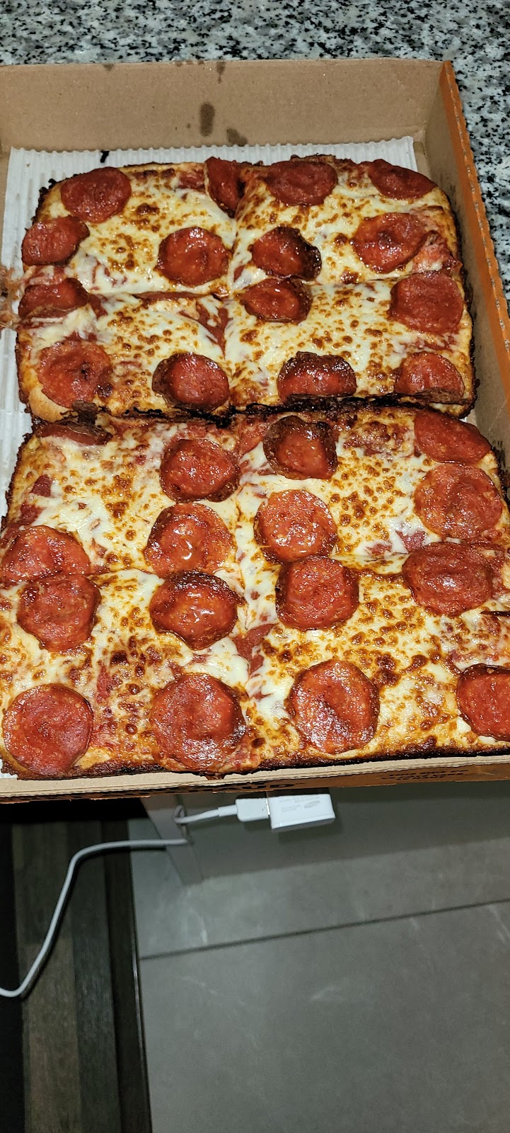 Little Caesars Pizza | 8123 Lundys Ln, Niagara Falls, ON L2H 1H1, Canada | Phone: (289) 296-2931