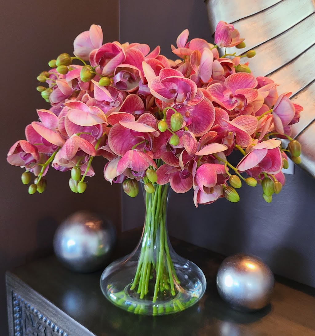 Stemza Faux Floral Couture | 117 Springmere Pl, Chestermere, AB T1X 1J2, Canada | Phone: (403) 650-8136