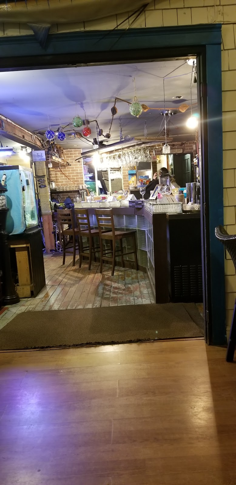 Off The Hook Cookhouse | 104 Government Wharf Rd, Eastern Passage, NS B3G 1G3, Canada | Phone: (902) 465-3484