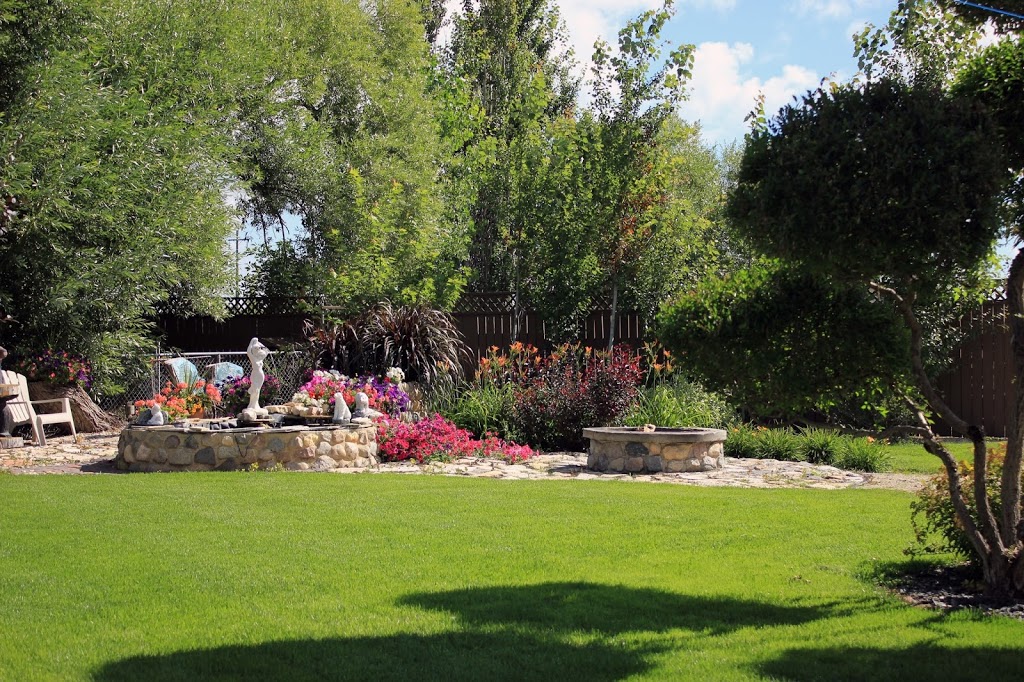 B & B Chateau des Sages | 327 Rue Sabourin, Saint-Pierre-Jolys, MB R0A 1V0, Canada | Phone: (204) 433-3202