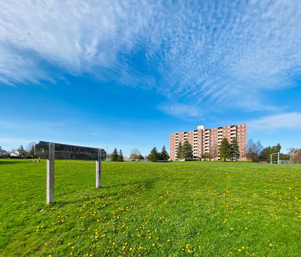 Riverwood Park | 22 Kozlov St, Barrie, ON L4N 5E6, Canada | Phone: (705) 726-4242