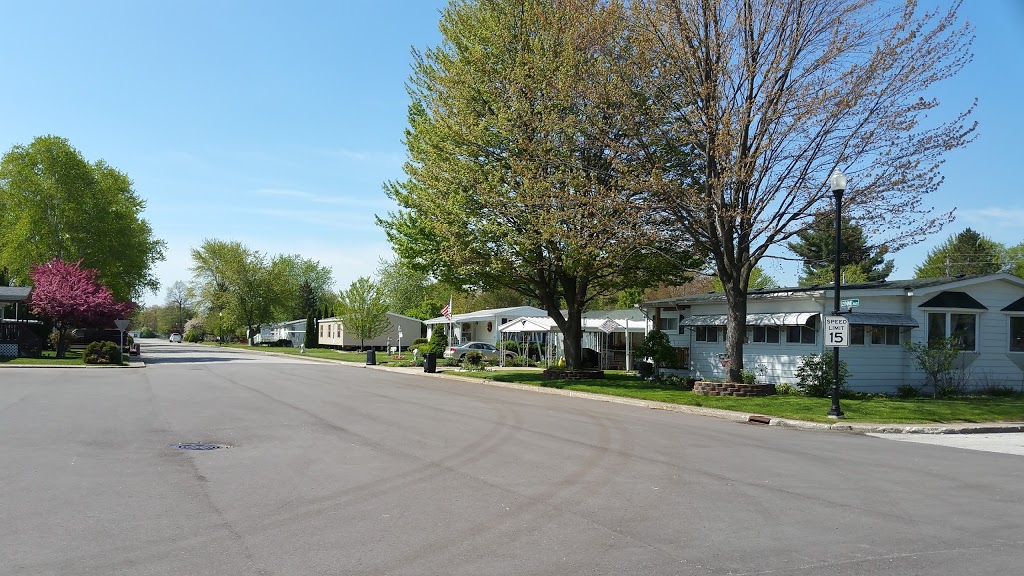 Marysville Villa Estates | 3333 Ravenswood Rd, Marysville, MI 48040, USA | Phone: (810) 364-8900