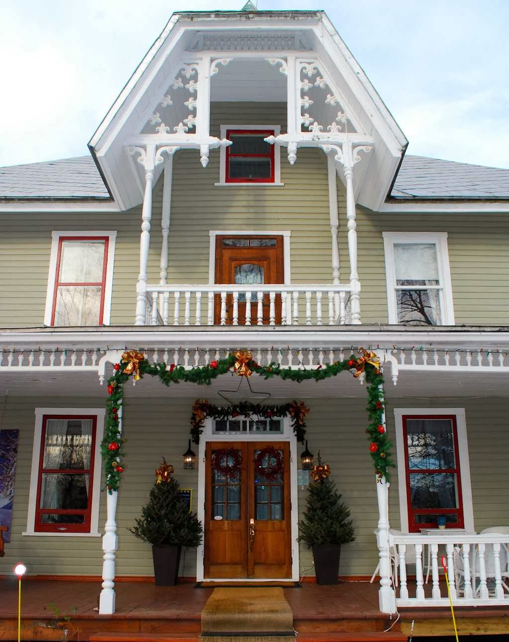 Au Clos Rolland, Couette & Cafe | 1200 Rue Saint Jean, Sainte-Adèle, QC J8B 1E6, Canada | Phone: (450) 229-1939