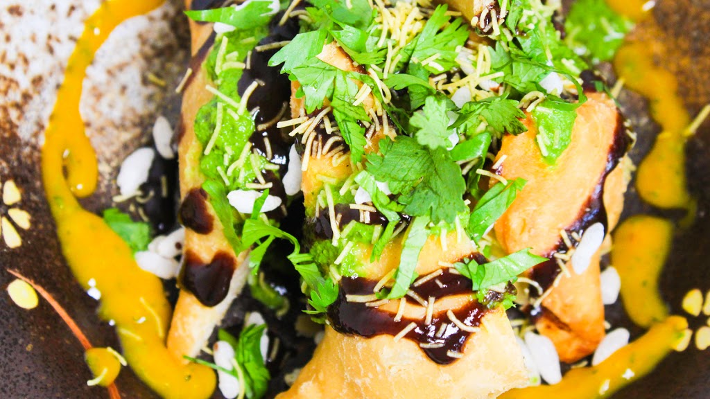 Leela Indian Food Bar | 3108 Dundas St W, Toronto, ON M6P 2A1, Canada | Phone: (416) 769-7777