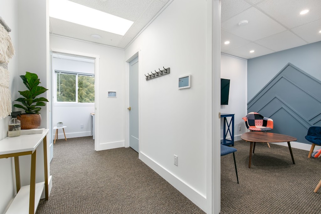 Out of the House Coworking | 7432 Prospect St Unit D, Pemberton, BC V0N 2L0, Canada | Phone: (778) 863-7025