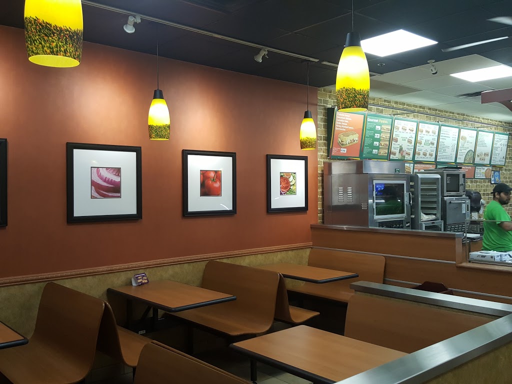 Subway | 500 Fairway Centre Rd S Fairway Centre, Kitchener, ON N2C 1X3, Canada | Phone: (519) 748-0607