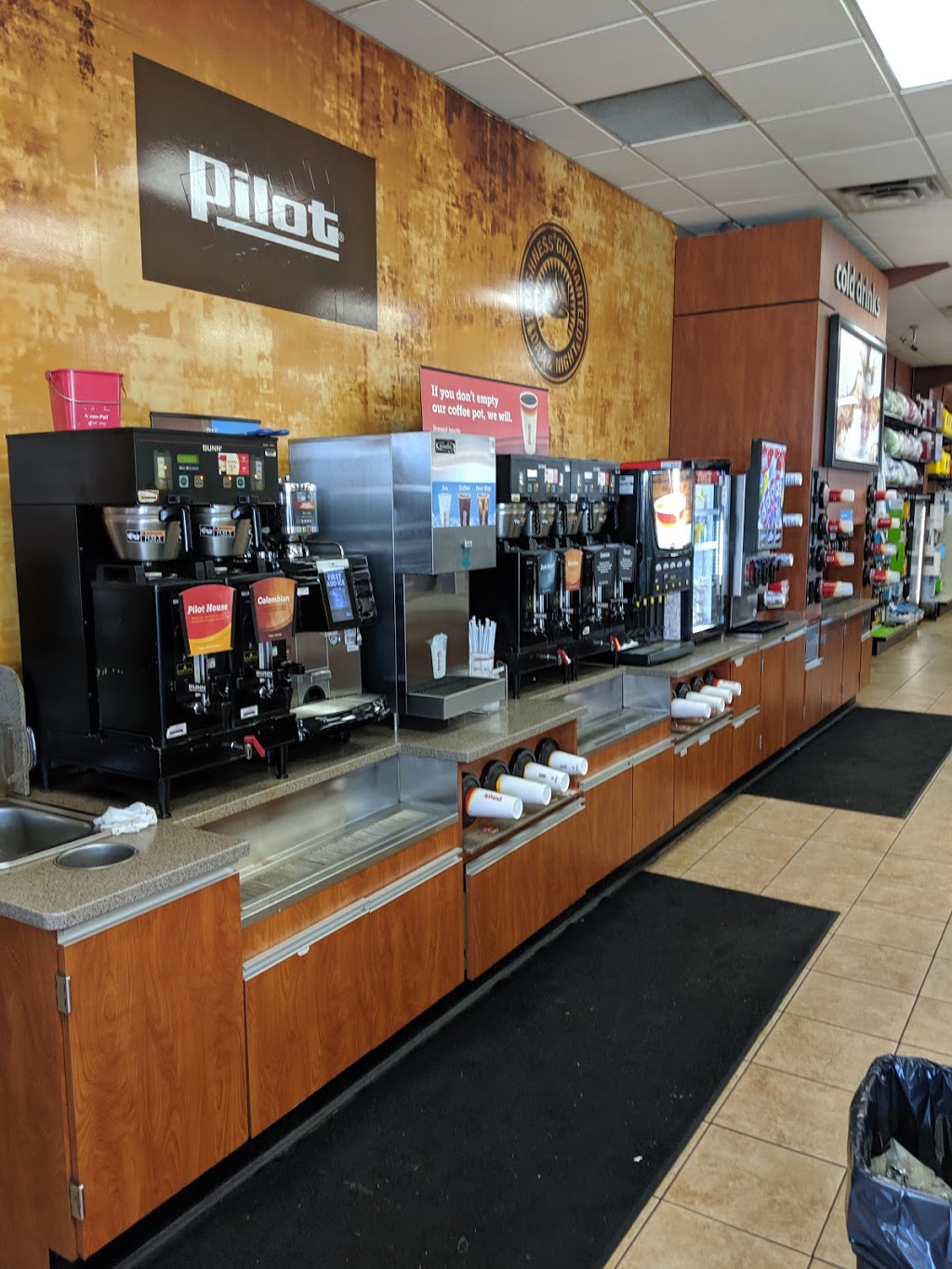 Flying J Travel Center | 19325 Essex County Road 42, Tilbury, ON N0P 2L0, Canada | Phone: (519) 682-1140
