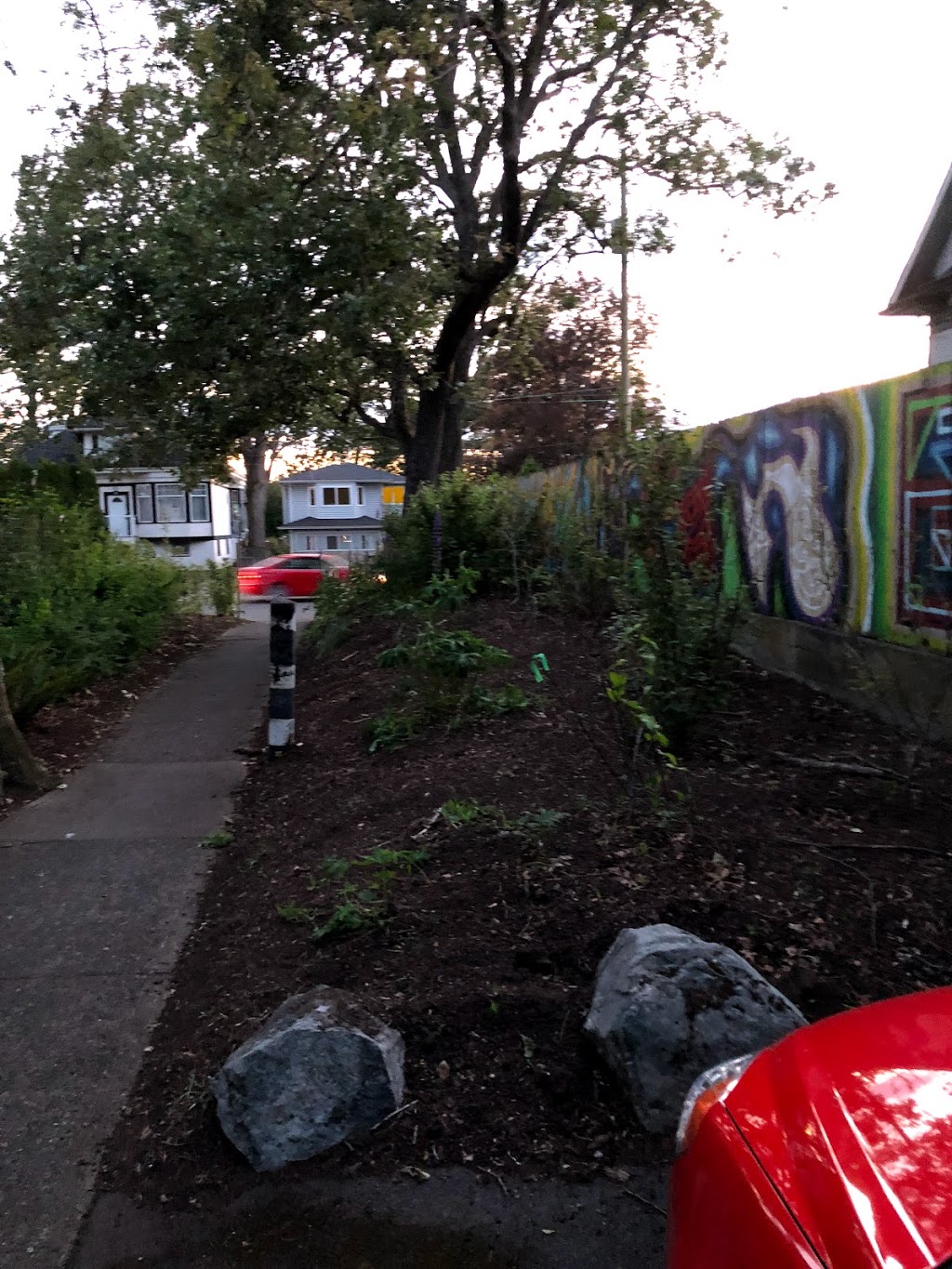 Emerson’s Way | 1706 Emerson St, Victoria, BC V8R 2C3, Canada