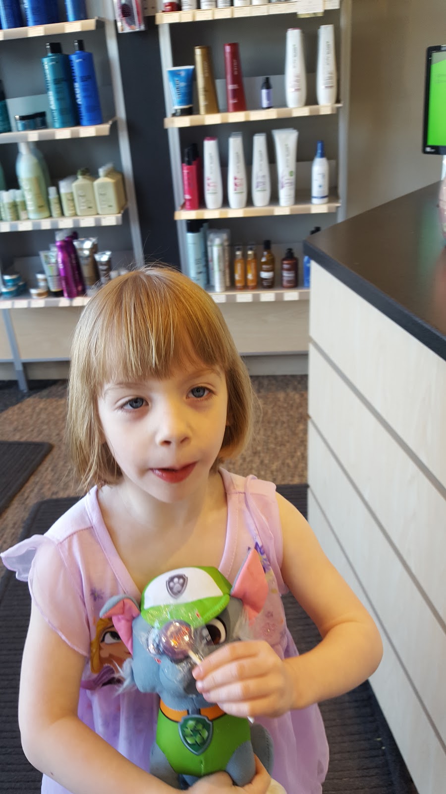 Great Clips | 1241 Barton St E Unit Q10, Hamilton, ON L8H 2V4, Canada | Phone: (289) 389-2300