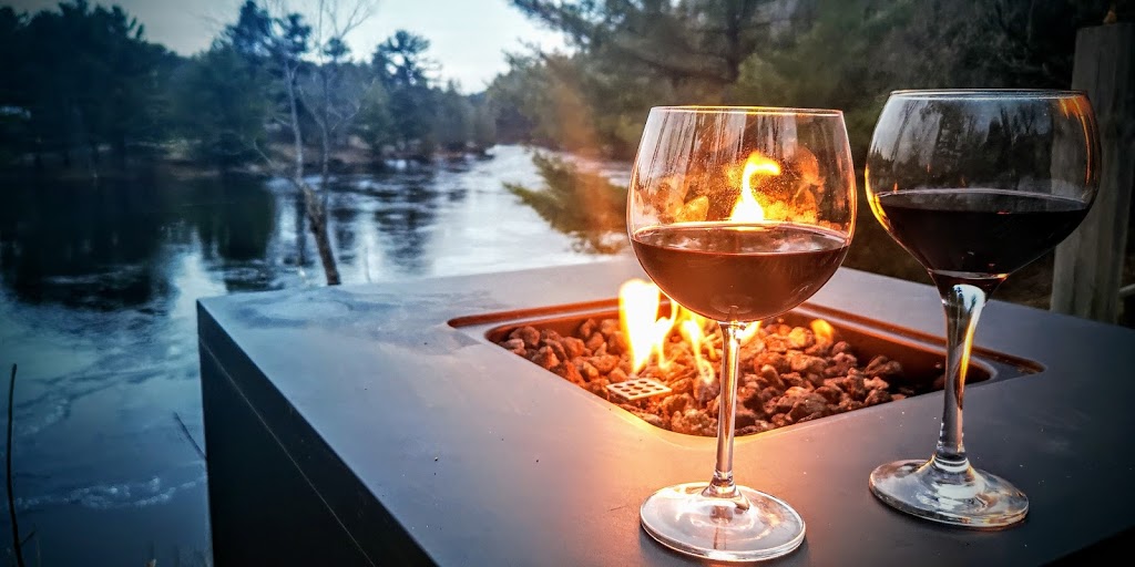 The Muskoka River Chalet | 99 Front St, Bracebridge, ON P1L 1J6, Canada | Phone: (416) 774-8311