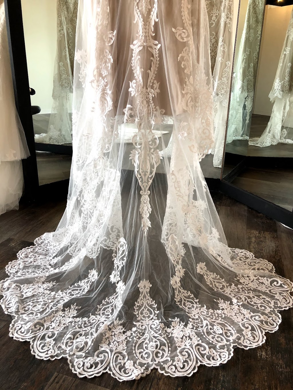 Hourglass Bridal Boutique Inc. | 1A, 215 36 Ave NE #1A, Calgary, AB T2E 2L4, Canada | Phone: (587) 500-3221