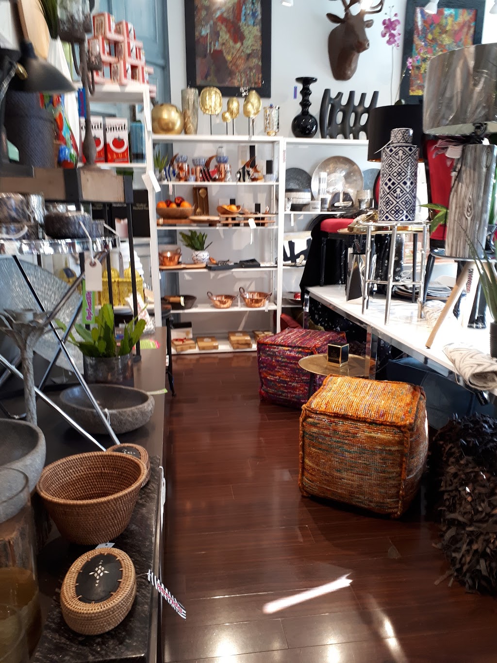 SpLaSh London | 266 Richmond St, London, ON N6B 2H7, Canada | Phone: (519) 672-7171