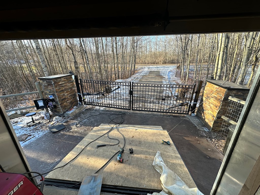 Gates Doors Fencing Solutions LTD | 475002 Range Rd 231 RR2, Gwynne, AB T0C 1L0, Canada | Phone: (780) 335-1135