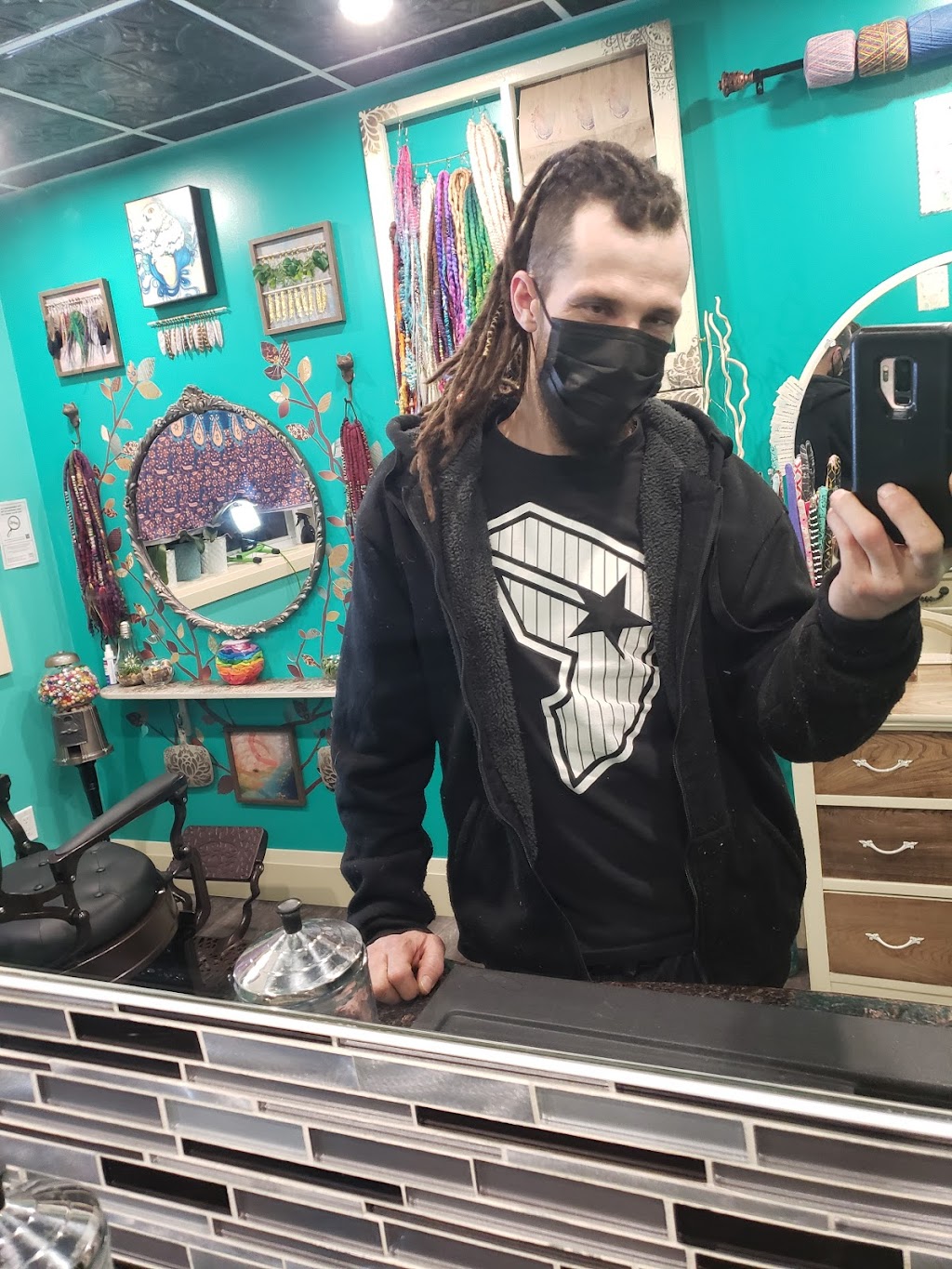 Rad n Rockin , Dreadlock & Alternative Art Studio | 836 Albert St, Ayton, ON N0G 1C0, Canada | Phone: (519) 321-1103