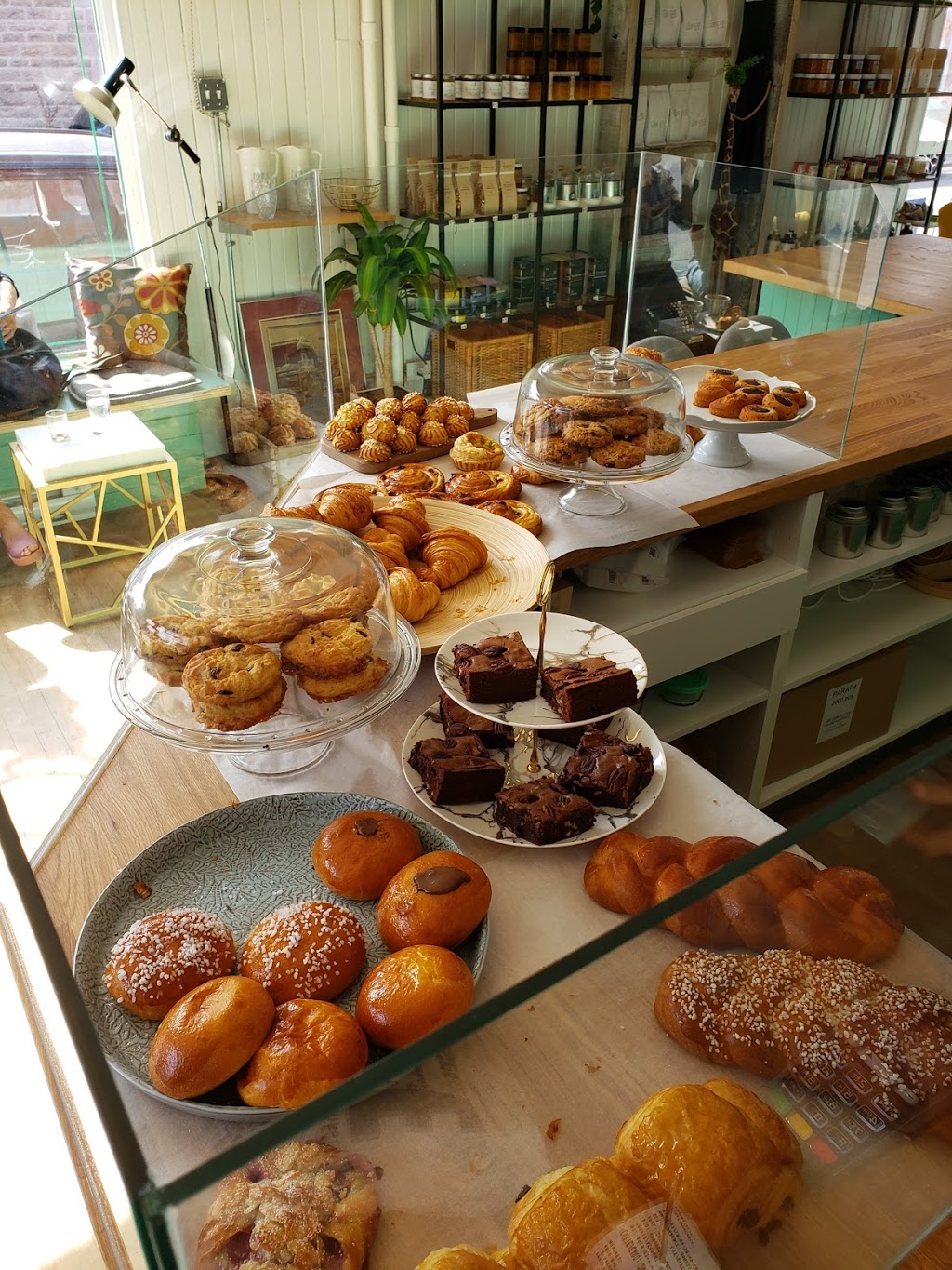 Le Saint Louis café | 4800 Rue de Bullion, Montréal, QC H2T 1Y8, Canada | Phone: (514) 543-1701