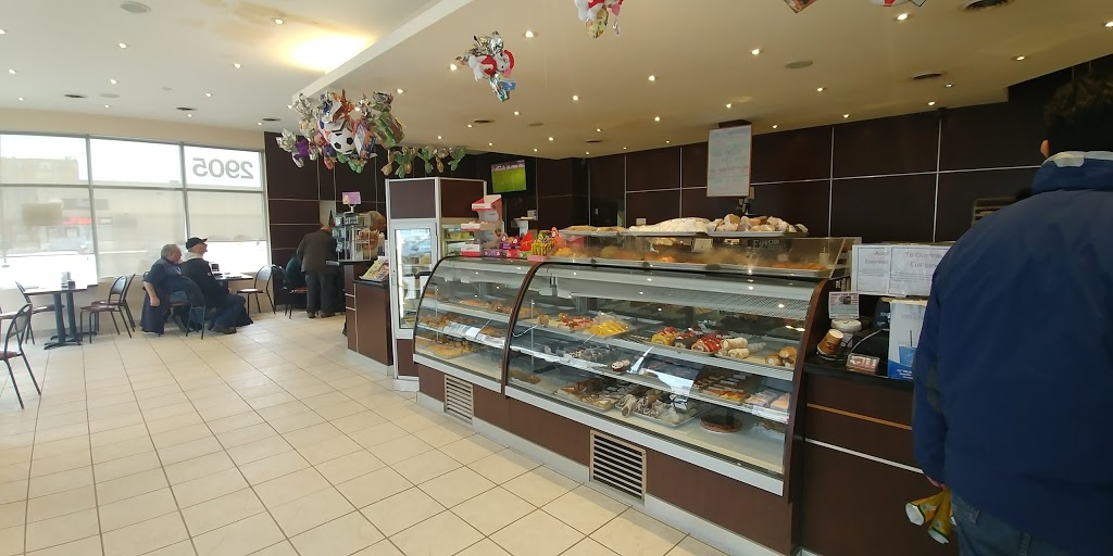 Brazil Bakery And Pastry | 2905 Eglinton Ave W, Mississauga, ON L5M 6J3, Canada | Phone: (905) 820-2889