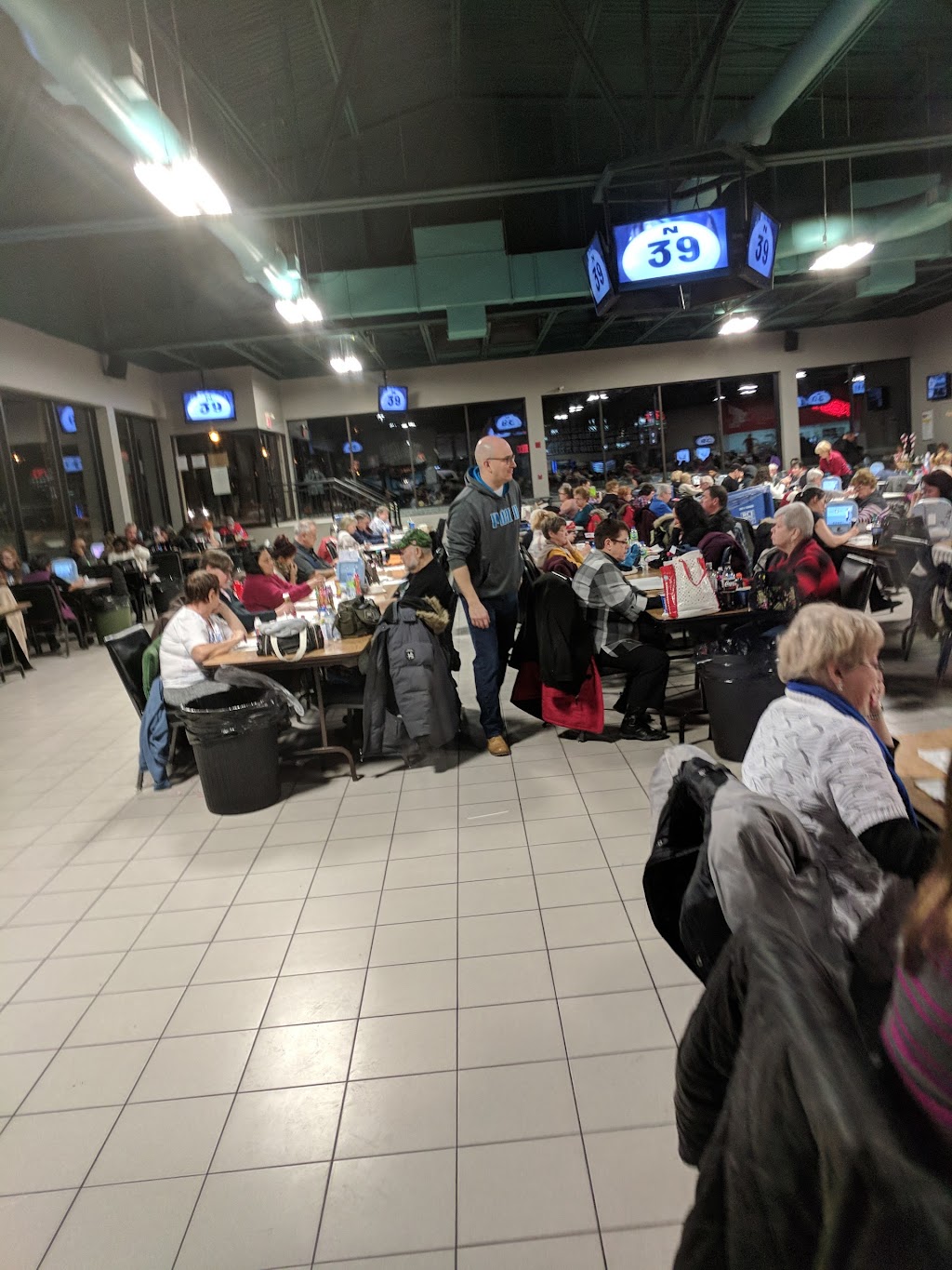 Bingo Lachine | 2005 Rue Saint-Antoine, Lachine, QC H8S 4L2, Canada | Phone: (514) 639-1851