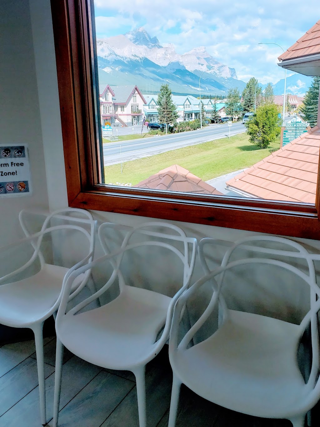 Mountain Maternity and Family Medicine | 1205 Bow Valley Trail #201A, Canmore, AB T1W 1P5, Canada | Phone: (403) 675-3088