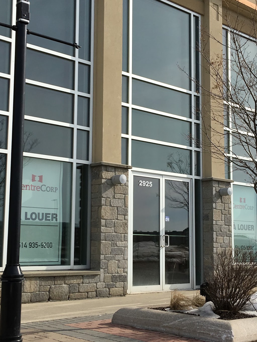 Local à louer/rent | 2925 Promenade St-Antoine, Boisbriand, QC J7H 1M9, Canada
