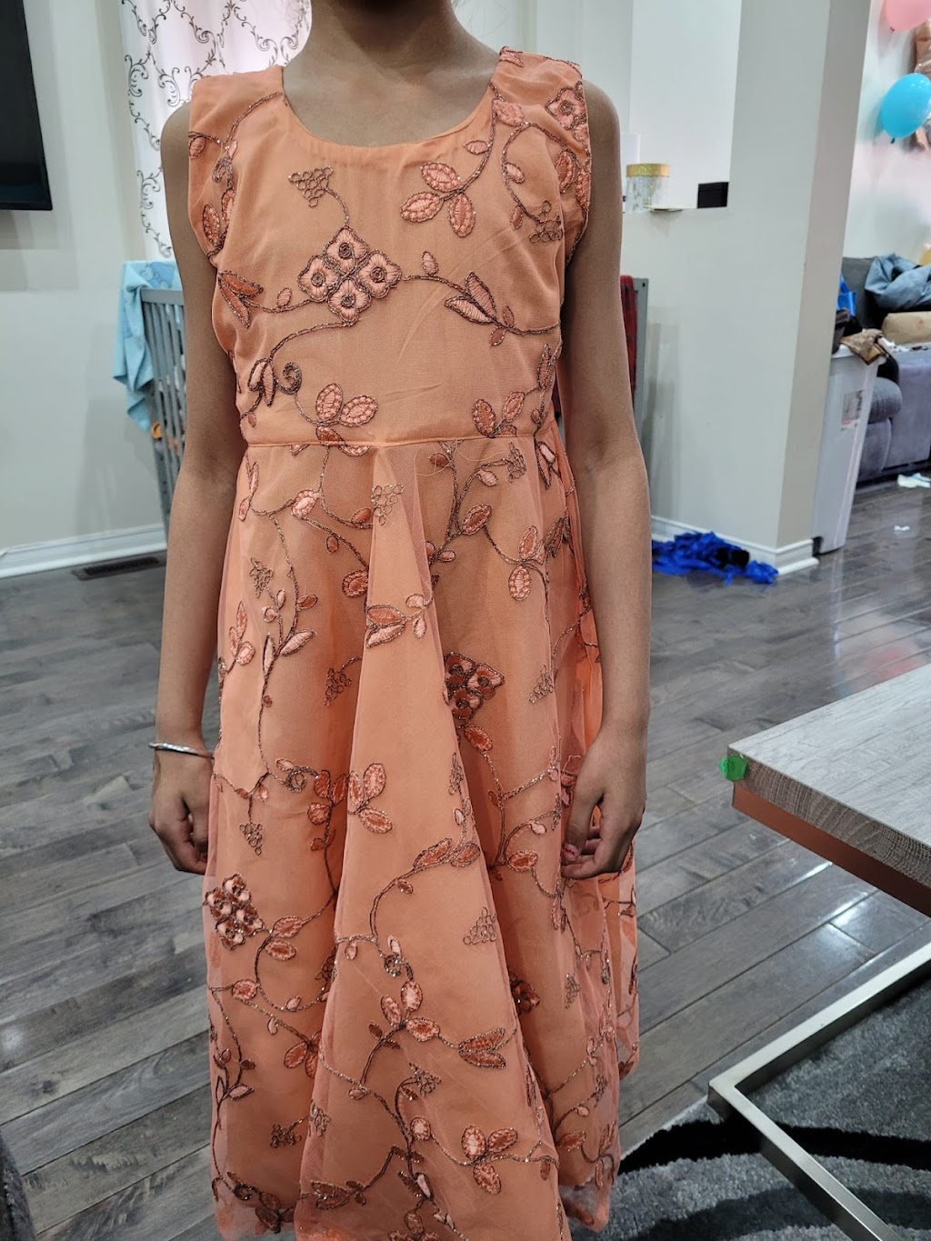 Stitching and alteration | Heartview Rd, Brampton, ON L6Z 0C9, Canada | Phone: (416) 540-1237