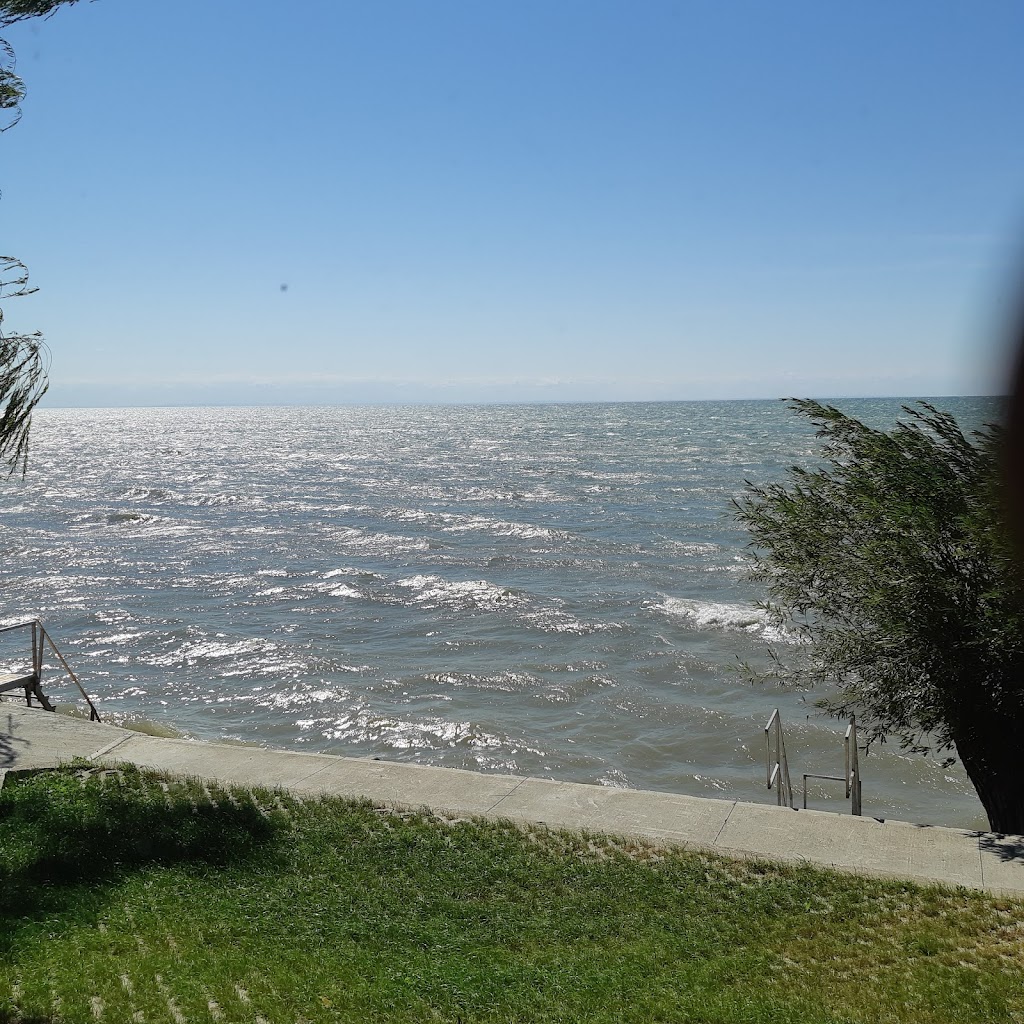 Cabana Lake House | 2114 Lakeshore Rd, Dunnville, ON N1A 2W8, Canada | Phone: (905) 691-7362