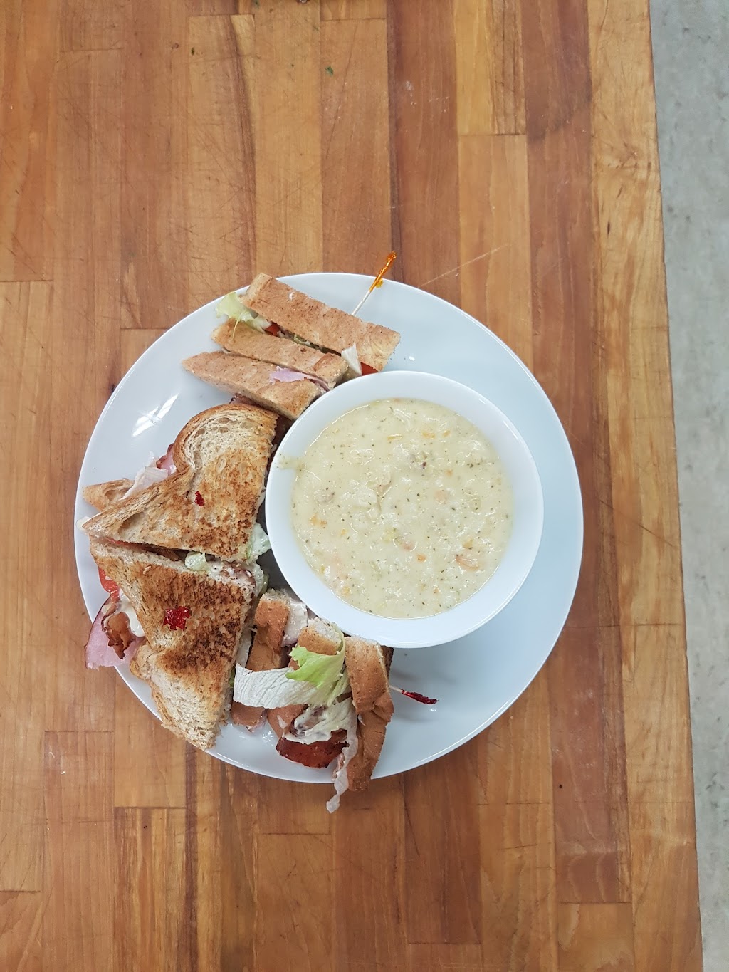 Tilli-Beans Bakery & Coffee Shop | 109 Sherbrooke St, Wolseley, SK S0G 5H0, Canada | Phone: (306) 698-9090
