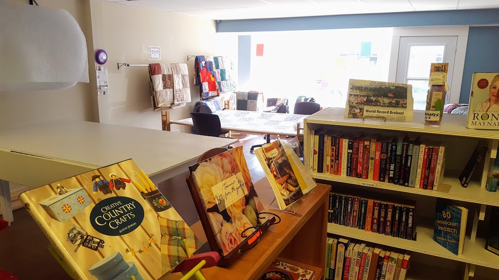 Port Rowan Thrift Shoppe | 1026 Bay St, Port Rowan, ON N0E 1M0, Canada | Phone: (519) 586-7186