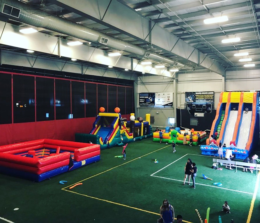 The Kangaroo’s Castles | 3262 Weatherford Rd, Mississauga, ON L5M 7X5, Canada | Phone: (647) 498-4096