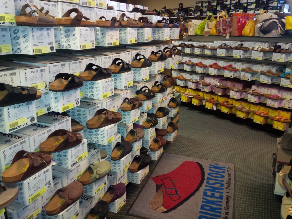 Shoetopia - Fergus | 860 Tower St S, Fergus, ON N1M 3N7, Canada | Phone: (519) 787-1834